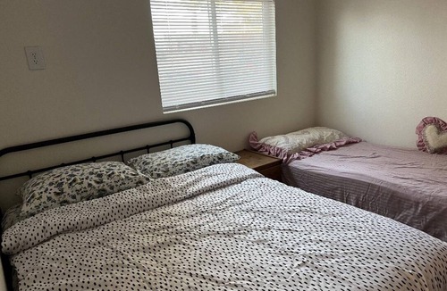 Palmdale House | Charming Getaway: Cozy Comfort & Modern Amenities in a Prime Location
