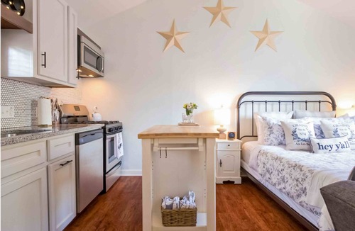 Hancock House | Charming guesthouse with full kitchen, private entrance & fenced patio