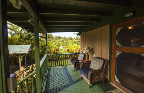 Hanalei Cottage | Charming Hanalei Beach Cottage w/AC - Walk to town & the Beach! TVNC-1091