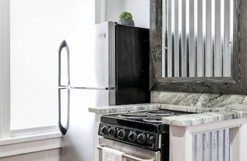 Church Hill Apartment | Charming, Happy 1-Bed Oasis: RVA Retreat Awaits!