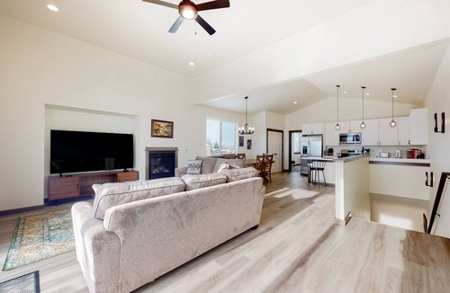 Bozeman House | Charming home with mountain view, fireplace, balcony, & washer/dryer