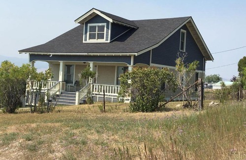 Philipsburg House | Charming House On The Hill With Views Of The Anaconda Range