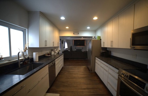 St. Clair Shores House | CHARMING HOUSE ON THE NAUTICAL MILE
