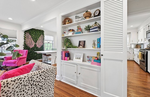 Bryn Mawr House | Charming Instaworthy cottage close to Everything Fun in Tulsa! No Cleaning fee