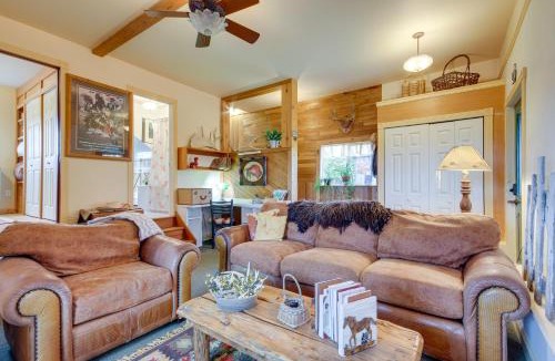 Livingston House | Charming Livingston Vacation Rental with Views!