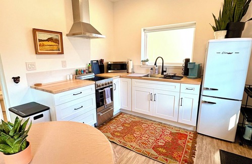 Freestone Apartment | Charming NEW studio with AC and private yard in tranquil Sebastopol