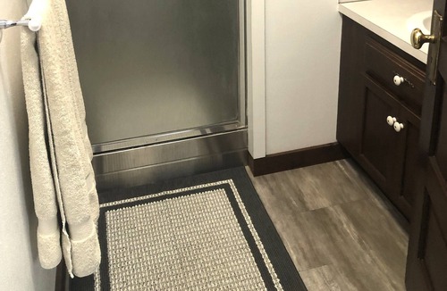 Powell Apartment | Charming Newly Renovated Upstairs Apartment