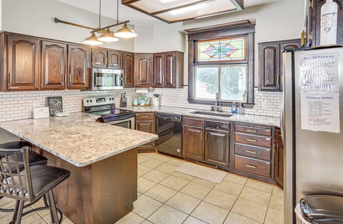 Paris House | Charming Paris House ~ 1 1/2 Mi to Canyon!