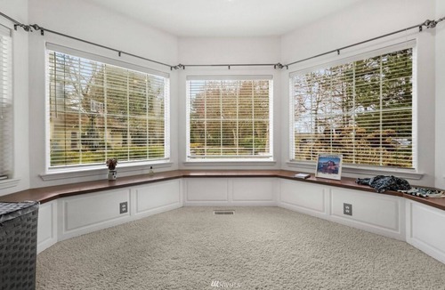 Marysville House | Charming Private home with access to everything within 1 mile