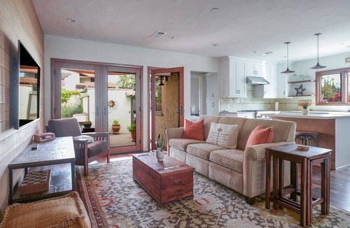 Glendale House | Charming Spanish 3 Bedroom 2 Bathroom Home in Glendale