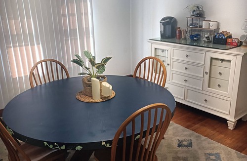 Grosse Pointe Apartment | Charming Upper Flat 10 mins from Downtown Det-10 mins from Nautical Mile