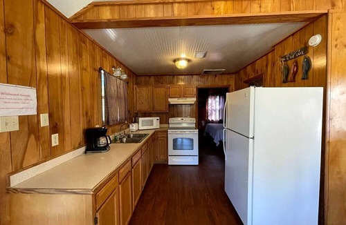 Zwolle Cabin | Charming Waterfront Cabin with Private Stocked Pond near Zwolle, Louisiana