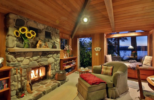 Freeland Cottage | Charming Waterfront Cottage-NO CLEANING FEE-Water, Mountain & Sunset View