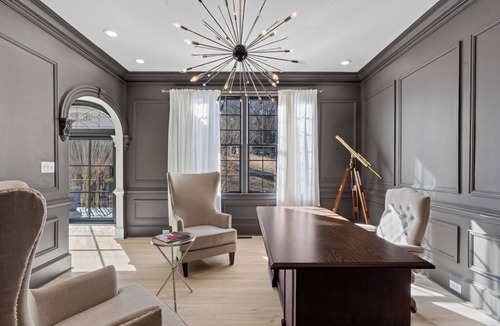 Sandy Springs House | Chateau de-Fue