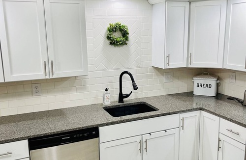 Newburgh House | Cheerful 4-Bed 2.5-Bath Home