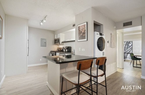 Brentwood Apartment | Chelsea Combined #249 and #250