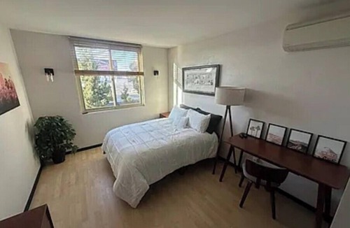 Norma Triangle Condo | Chic 2-bedroom condo with WiFi, AC in lovely West Hollywood