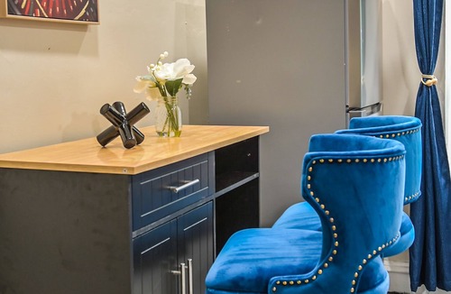 Germantown House | Chic 4BR Dwelling w/Backyard in Philadelphia