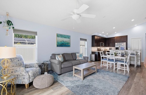 Ormond-by-the-Sea House | Chic Coastal Home w/Yard, Putting Green & Beach Gear