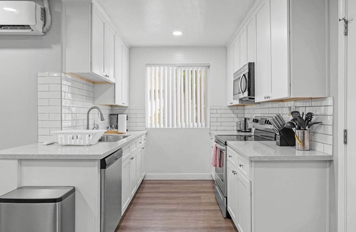Altadena Apartment | Chic Modern Hideaway w/Patio Near LA Best Sights6
