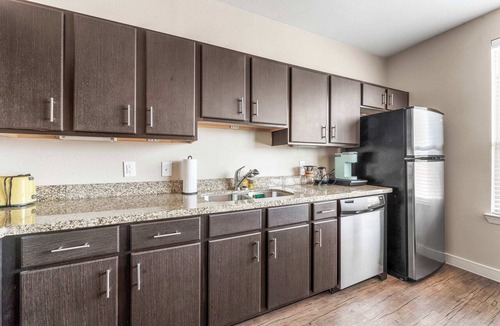 South Congress Apartment | Chic SoCo 1BR King Suite w/GymPickleballLaundry