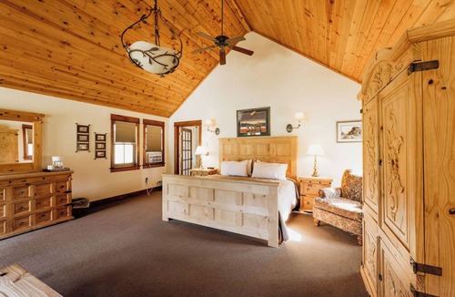 Livingston Hotel | Chico Hot Springs Resort & Day Spa