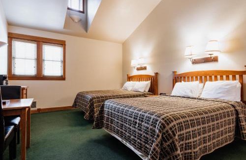 Pray Cabin | Chico Hot Springs Resort