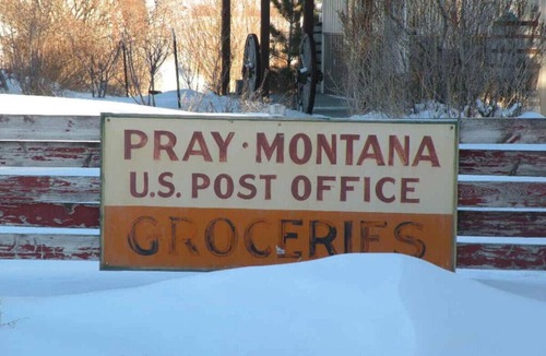 Pray Apartment | Chico Peak cabin near Yellowstone and Chico Hot Springs
