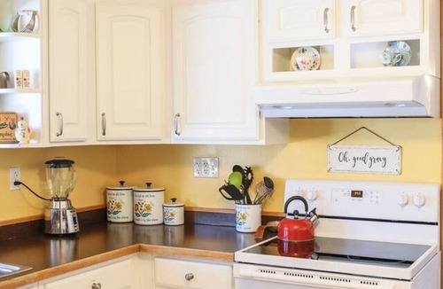 Miles City House | Circle H Farmhouse on 20 Acres: 1.5 miles to town
