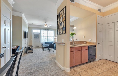 Washington Ave./ Memorial Park Condo | City View & Poolview Apartment With Full Kitchen 2 Bedroom Apts by Redawning