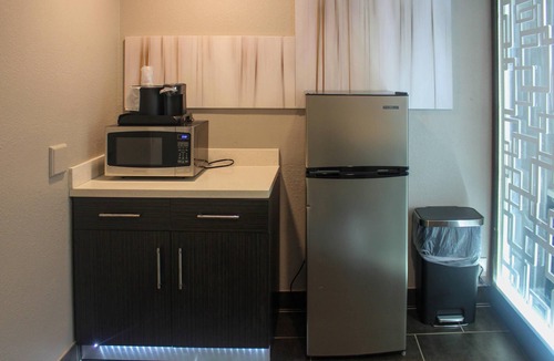 Marshall Hotel | Clarion Pointe Marshall