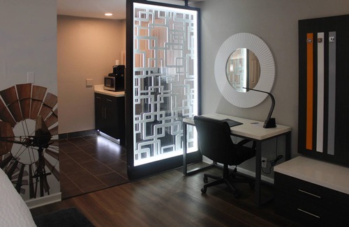 Marshall Hotel | Clarion Pointe Marshall