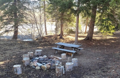 Cody House | Clarks Fork Crossing, located off the Chief Joseph Scenic Byway with river access!