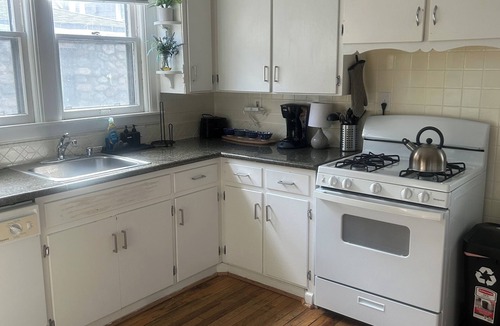 Royal Oak House | Classic 4-bedroom house in vibrant Royal Oak with AC and Wifi