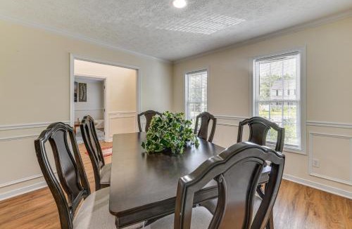 North Chesterfield House | Classic Colonial Home w/Private Yard in Richmond!
