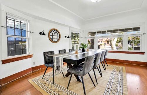 Wilshire House | Classic Home Near Downtown & Hollywood