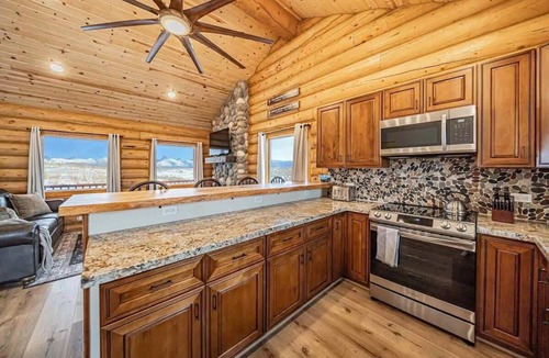 Tetonia Cabin | Classic Log Cabin, Epic Teton Views, & Pets OK!