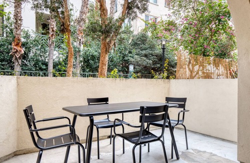 Playa Vista Apartment | Classic Playa Vista 2BR w/Pool, Gym & W/D, nr 405, by Blueground