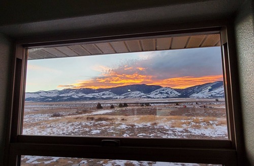 Broadwater County House | Classy 3-Bedroom Fishing Cottage with amazing lake and mountain views