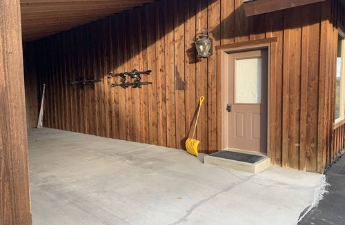Tetonia House | Clean and cozy home with great amenities and amazing views.