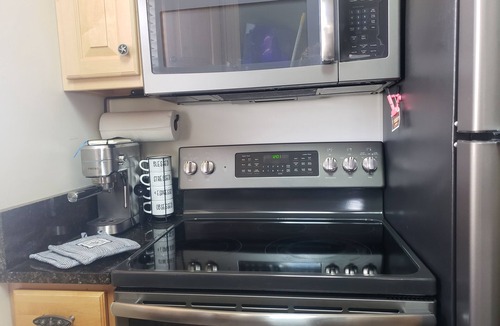 Oak Harbor Condo | Clean, beautiful condo by Lake Erie! Perfect getaway for a family of four.