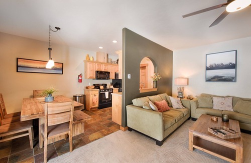 McCall House | Clean Comfortable Townhome with Hot Tub Sleeps 7