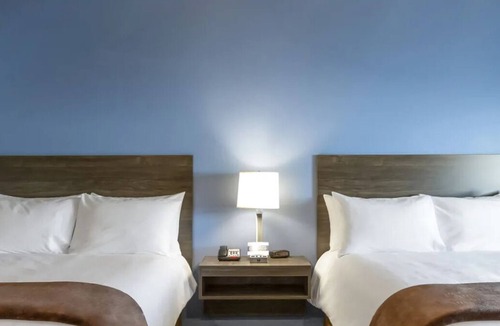 Augusta Hotel | Clean Pet-Friendly Room w/Kitchenette Near Downtown Augusta Attractions