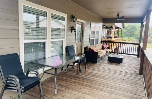 New Braunfels House | Cliffview River House #8