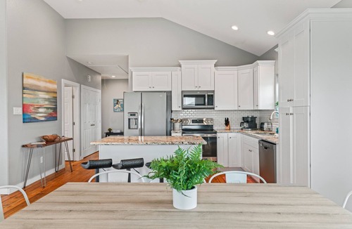 Indian Beach House | Close to Beach/Modern/Outdoor Bar/Pet Friendly
