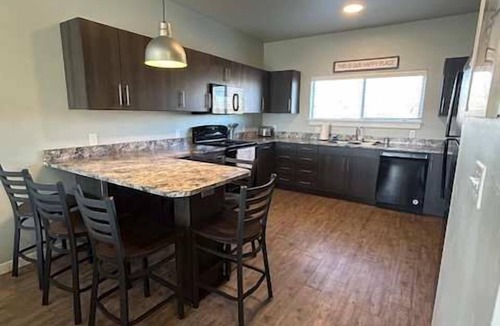 Rexburg Apartment | Close to Campus, Free Parking, Gym & Workspaces