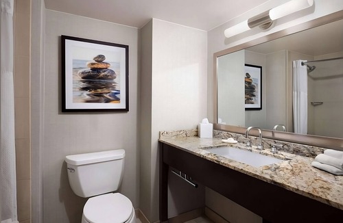 South Redondo Hotel | Close to Hermosa Beach Pier! 2 Comfortable Units with Balcony, Pets Allowed
