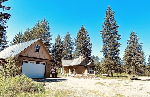 Athol Cottage | Close to Silverwood, Cozy Cottage Farm in the woods, RV parking, with open space