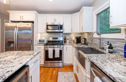Geyser Crest House | Close to SPAC, Saratoga Race Track & Downtown
