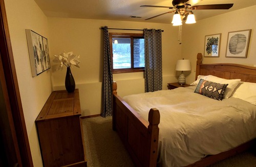 Post Falls House | Close to Town Waterfront Estate- Great food on and off the water nearby!